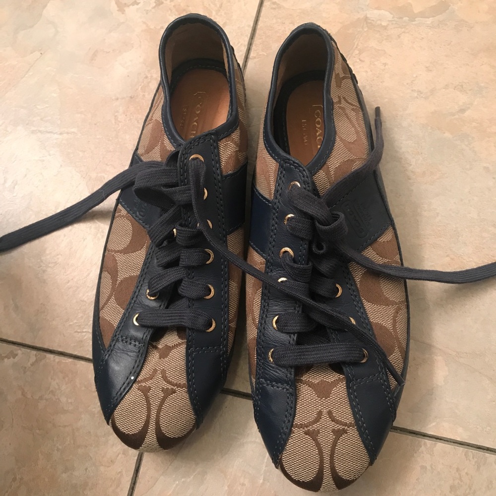 Coach shoes size 6.5 (fit larger)